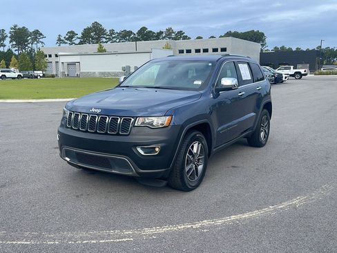 Used 2019 Jeep Grand Cherokee Limited RWD image 3