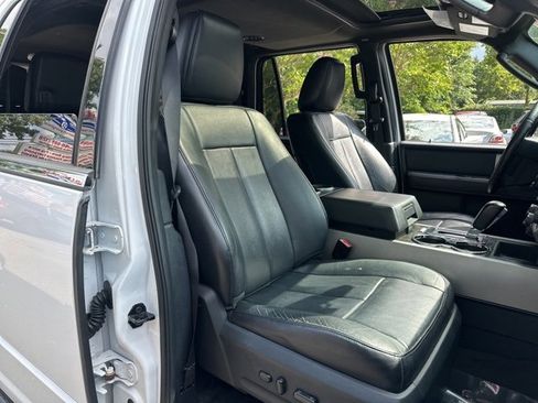 Used 2017 Ford Expedition EL Limited image 11