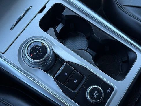 Used 2023 Ford Explorer XLT w/ Equipment Group 202A image 15