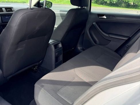Used 2016 Volkswagen Jetta S FWD image 8