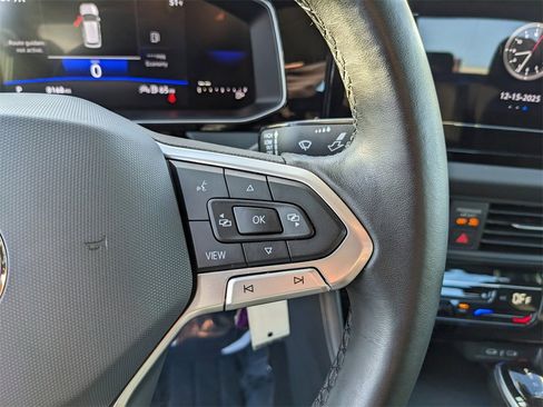 Certified 2025 Volkswagen Jetta S image 30