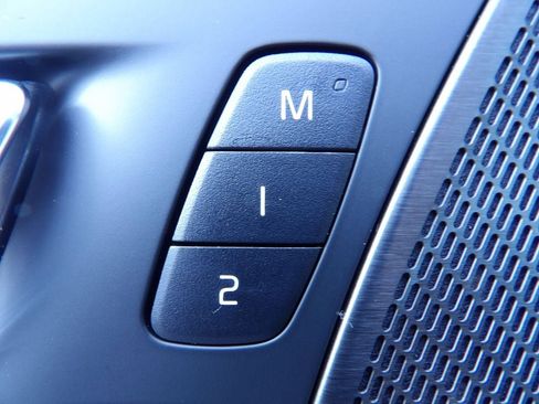 New 2026 Volvo XC60 B5 Ultra w/ Protection Package Premier image 11