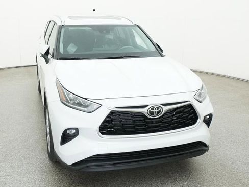 New 2026 Toyota Highlander Limited AWD/4WD image 14
