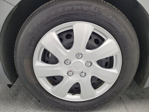 Used 2025 Nissan Sentra S FWD image 31