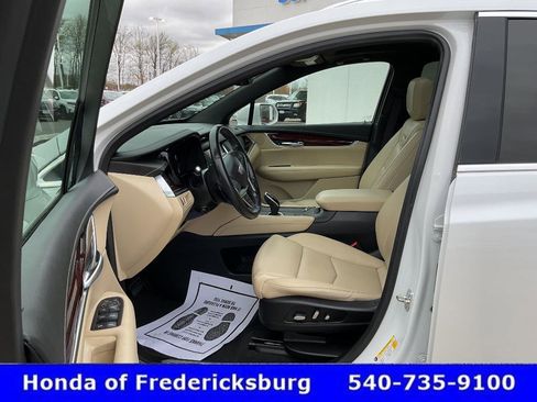 Used 2019 Cadillac XT5 Luxury image 31