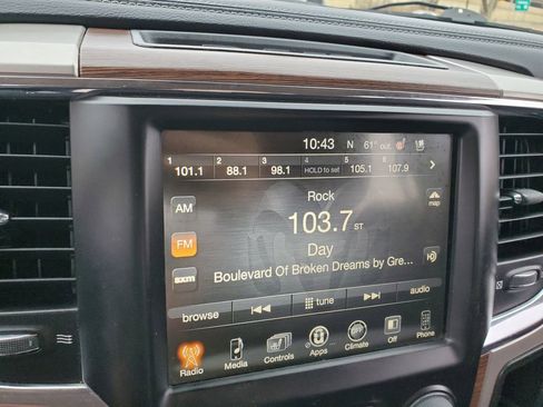 Used 2016 RAM 3500 Laramie w/ Convenience Group image 31