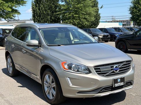 Used 2016 Volvo XC60 T6 Platinum w/ Climate Package AWD/4WD image 7