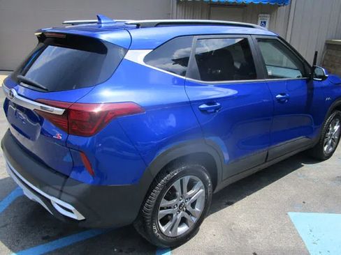 Used 2021 Kia Seltos S AWD/4WD image 5