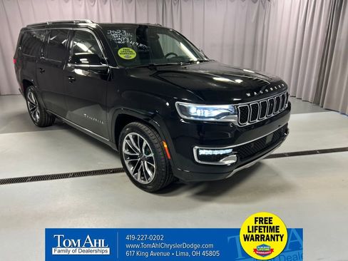 Used 2023 Jeep Wagoneer L Series III w/ Premium Group I AWD/4WD image 1