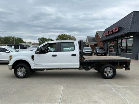 Used 2019 Ford F250 XL w/ Power Equipment Group AWD/4WD image 3
