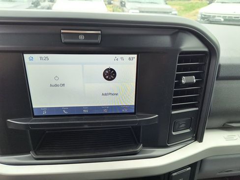 New 2025 Ford F250 XLT image 40