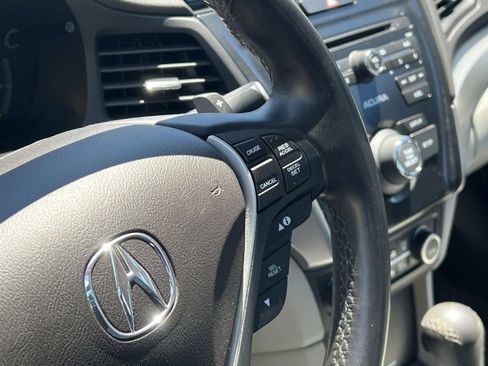 Used 2017 Acura ILX FWD image 33