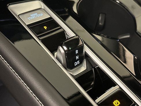 New 2025 Volkswagen Atlas SEL Premium R-Line image 20