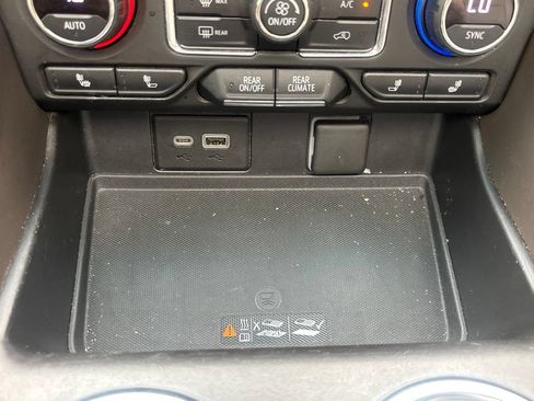 Used 2021 Chevrolet Tahoe Z71 AWD/4WD image 15