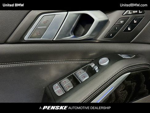 Used 2021 BMW X7 xDrive40i w/ Executive Package image 3