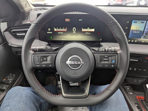 New 2026 Nissan Kicks SR w/ Cold Weather Package image 15