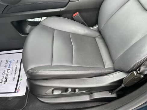 Used 2025 Cadillac XT5 Premium Luxury AWD/4WD image 12