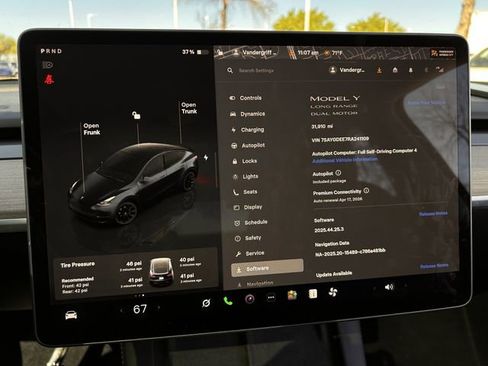 Used 2024 Tesla Model Y Long Range image 16