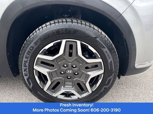 Used 2023 Hyundai Santa Fe Limited AWD/4WD image 4