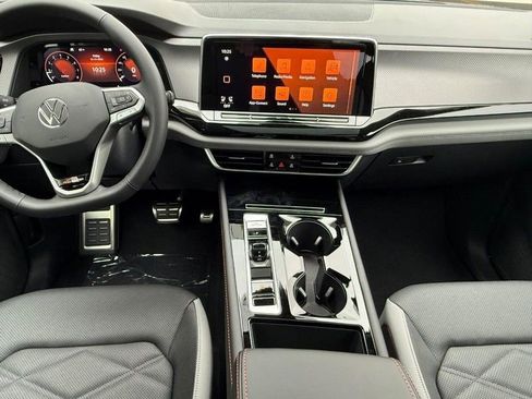 New 2026 Volkswagen Atlas Peak Edition AWD/4WD image 7
