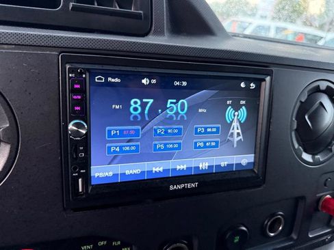 Used 2011 Ford E-250 and Econoline 250 image 21