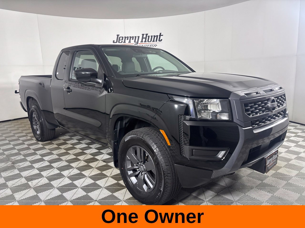 Used 2025 Nissan Frontier SV AWD/4WD image 4