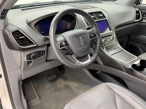 Used 2019 Lincoln Nautilus Reserve FWD image 4