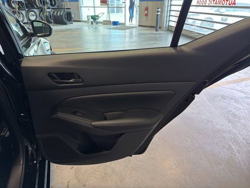 Used 2025 Nissan Altima 2.5 SV FWD image 29