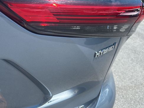Used 2021 Toyota Highlander Limited AWD/4WD image 14