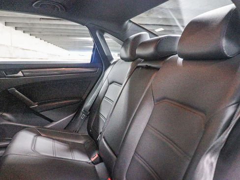 Used 2022 Volkswagen Passat 2.0T R-Line FWD image 20