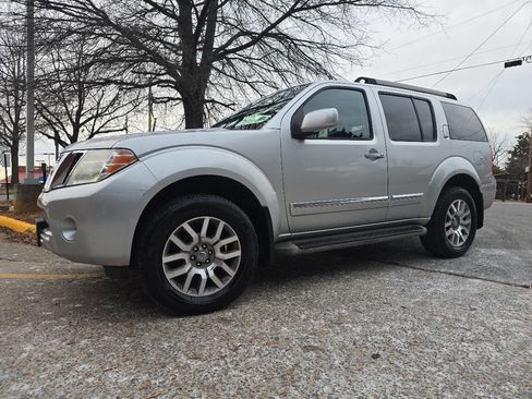 Used 2011 Nissan Pathfinder LE w/ Navigation Pkg image 55