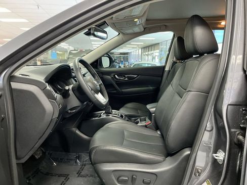 Used 2020 Nissan Rogue SL w/ Premium Package AWD/4WD image 14