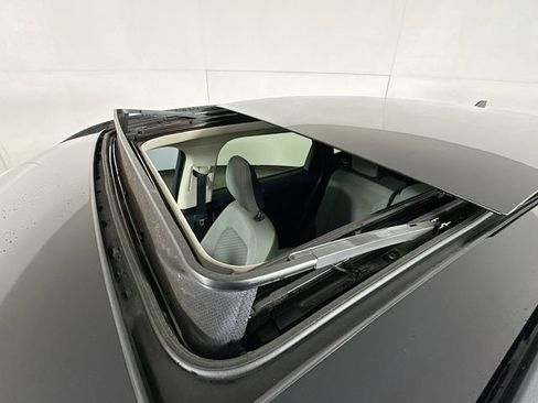 Used 2020 Ford Escape SE image 23