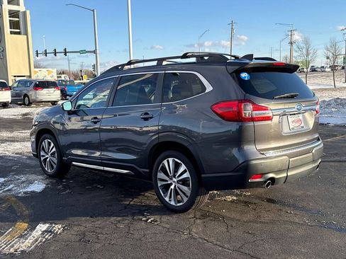 Used 2022 Subaru Ascent Limited w/ Popular Package #4 image 9