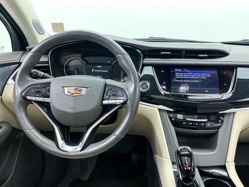 Used 2024 Cadillac XT6 Premium Luxury image 7