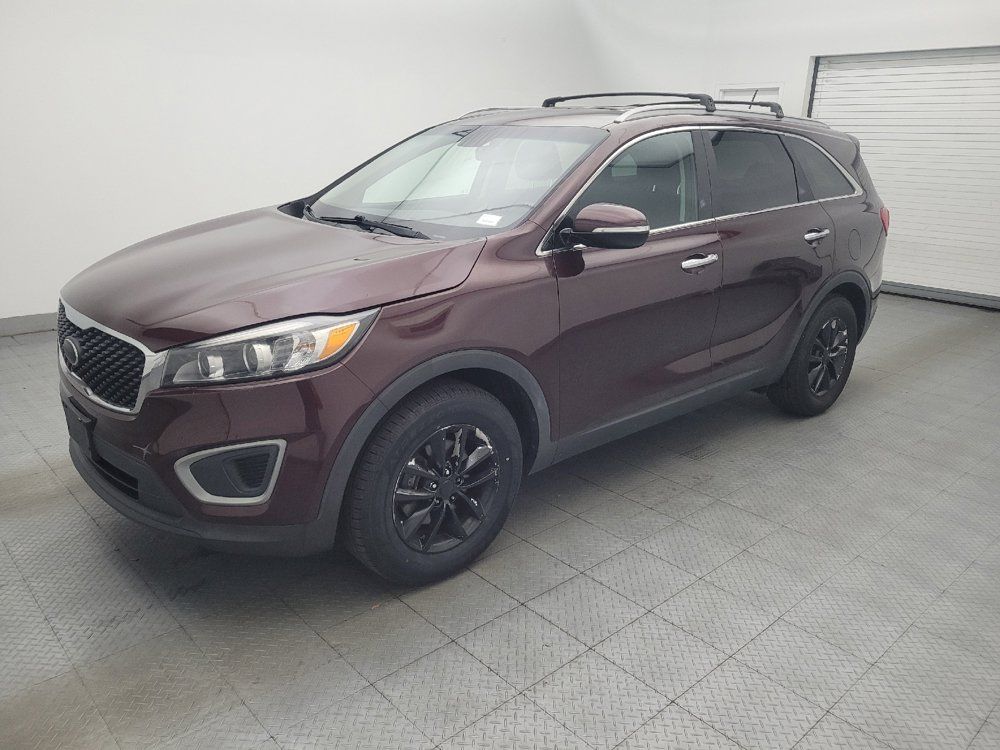 Used 2016 Kia Sorento FWD image 2