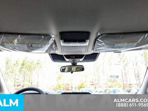 Used 2025 Nissan Pathfinder SV image 65