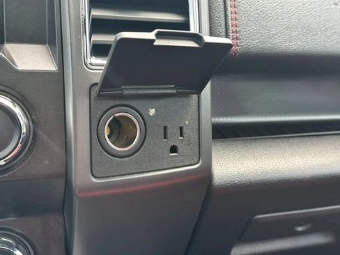 Used 2016 Ford F150 Lariat w/ Equipment Group 502A Luxury AWD/4WD image 33