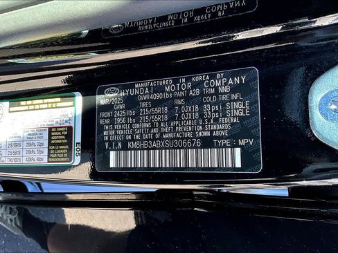 Certified 2025 Hyundai Kona SEL image 17