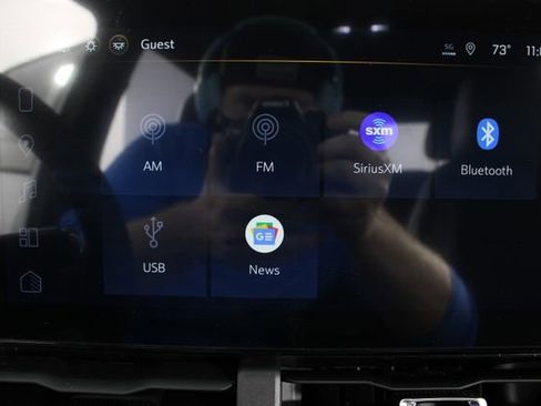 New 2026 Chevrolet Equinox LT w/ Convenience Package II FWD image 7