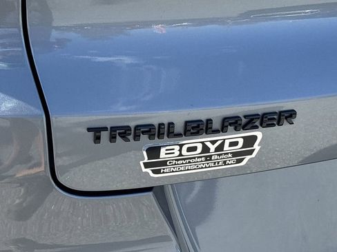 Used 2023 Chevrolet TrailBlazer RS image 31