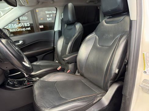 Used 2018 Jeep Compass Limited image 16