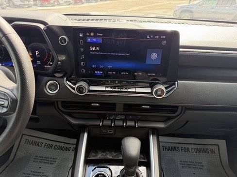 Used 2024 Chevrolet Colorado Trail Boss w/ Technology Package image 23