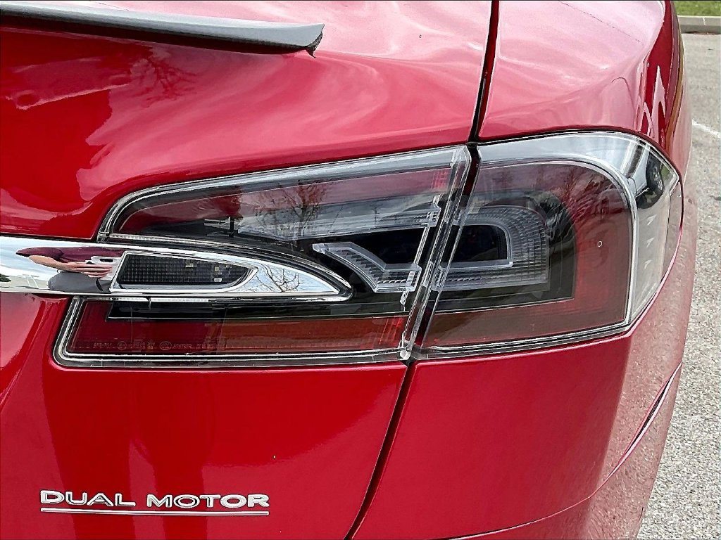 Used 2021 Tesla Model S Performance AWD/4WD image 25