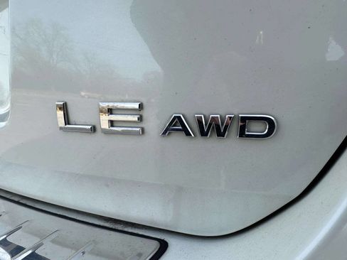 Used 2010 Nissan Murano LE AWD/4WD image 10