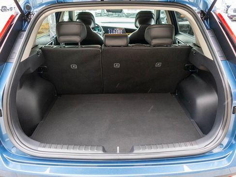 Certified 2025 Kia Niro EX image 31