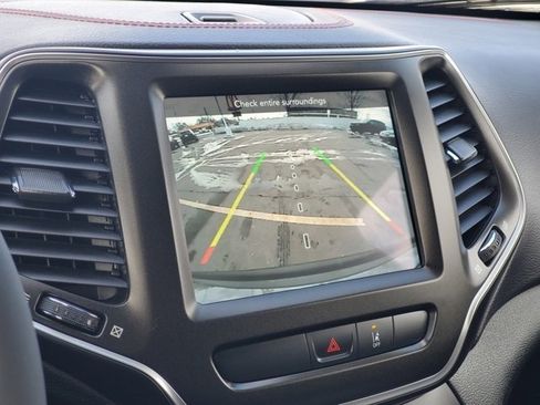 Certified 2022 Jeep Cherokee Trailhawk image 18