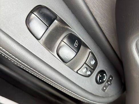 Used 2024 Nissan Murano SV w/ SV Midnight Edition Package FWD image 21