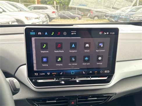 New 2025 Volkswagen ID.4 Pro image 28