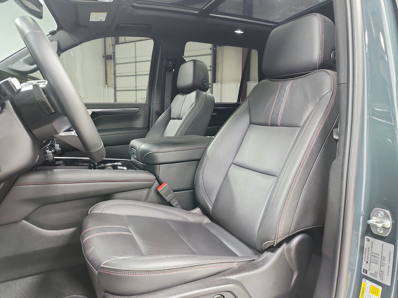 Used 2025 Chevrolet Tahoe RST RWD image 10